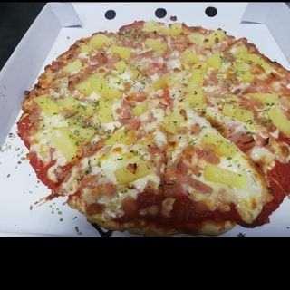 Piza piña pollo y yor