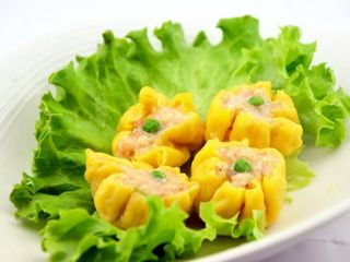 Ravioli di gamberi al vapore (shaomai)