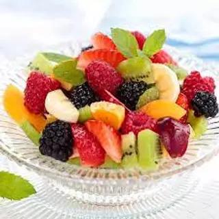 Fruits frais de saison coupés