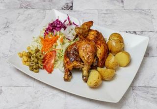 1/2 Pollo A L'Ast Con Patatas Y Ensalada