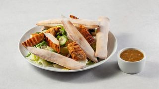 Sałatka 5  + pieczywo GRATIS