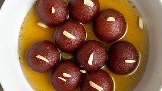 Gulab jamun