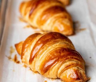 Croissant cu Unt