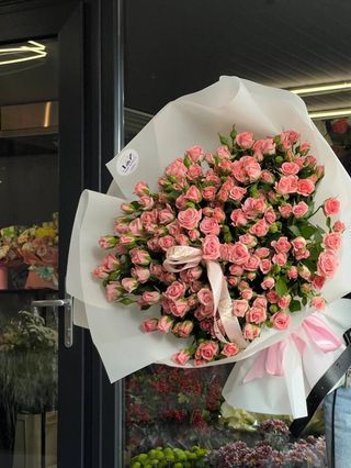 Кущова троянда