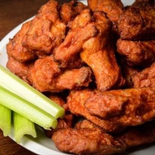 Skrzydełka 10 szt. + Crispy 8 szt. + 4x frytki