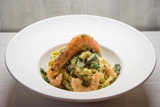Tagliatelle con Gambas y Crema de Pistacho