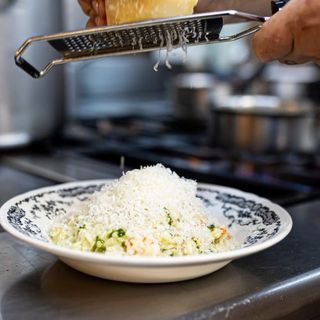 Risotto de verduras y gambas