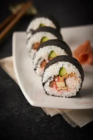 Futomaki Poulet Cheese Concombre Avocat