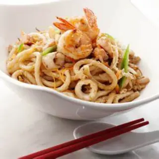 Yaki Udon Con Gamba