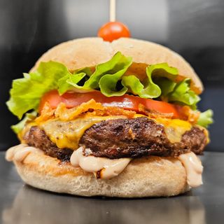 Hamburguer com Queijo Cheddar