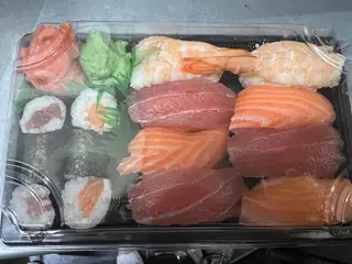 B12. Sushi sashimi  