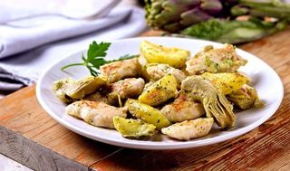 TAGLIATA POLLO CON CARCIOFI E PATATE (5297)