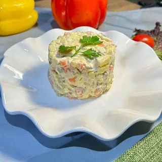 Салат Оливье (250г)