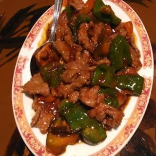 Ternera Con Pimientos Verdes
