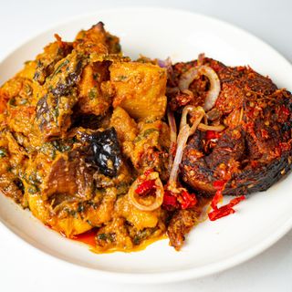Yam porridge +Catfish pepper