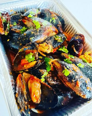 Scoici Royal cu sos rosu