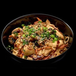 152. Wok de fideos con pollo