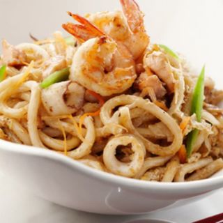 C2. Yakiudon Con Gambas Y Verduras