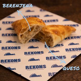 Empanada Berenjena Y Queso