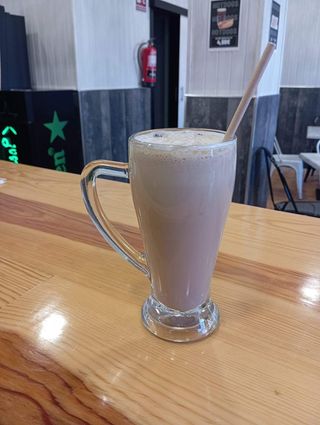 Batidos de frutas naturales con leche (330 ml.)