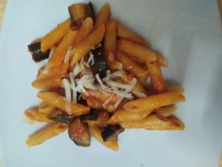 Rigatoni o penne alla siciliana