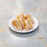 Sándwich de Pollo Desmenuzado con Jamón