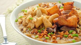 Lumpiang hubad with lechon kawali