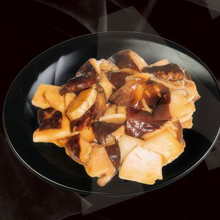 263. Bambú y setas salteadas.