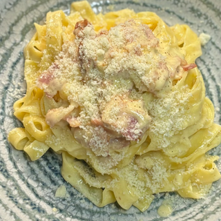 Tagliatele cu obraz de porc (Carbonara)