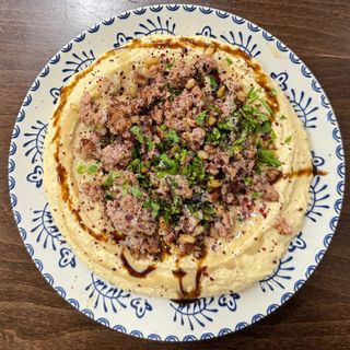 Hummus con Carne