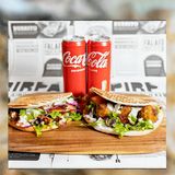 1x Pileći doner, 1x Falafel, 2x Coca Cola