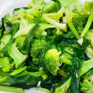 Brokuły smażone z czosnkiem 