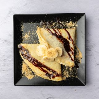 Palačinke sa nutelom, bananom i plazmom