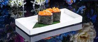 Gunkan con salmone - 2 pezzi