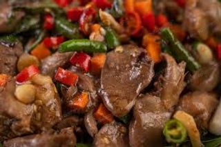 84- Higadillos De Pollo Con Salsa Picante