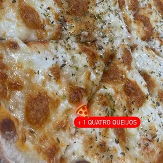 Pizza 4 Queijos
