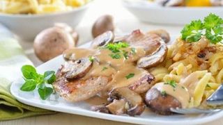 Svinjski file u sosu od šampinjona 250g