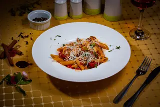 Penne picante cu bacon