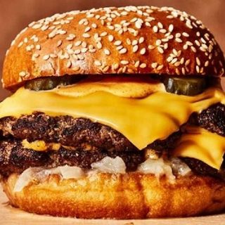 Двоен телешки бургер