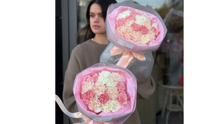 Bukiet z 15 pastelowych goździków