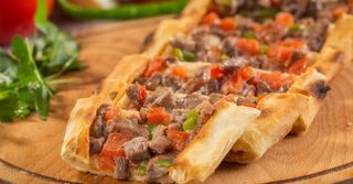 Pide sa sjeckanim mesom 350 gr