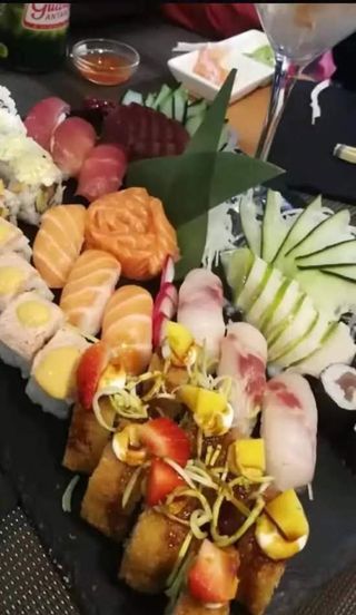 Mix sushi