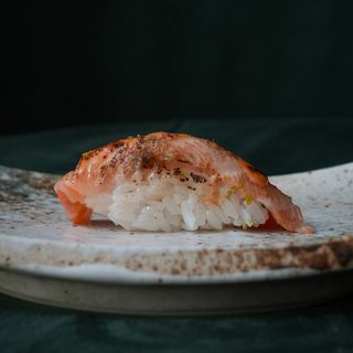 Nigiri De Salmón Aburi (2Uds.)