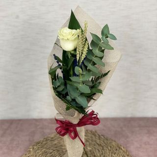 Ramo 1 Rosa Blanca