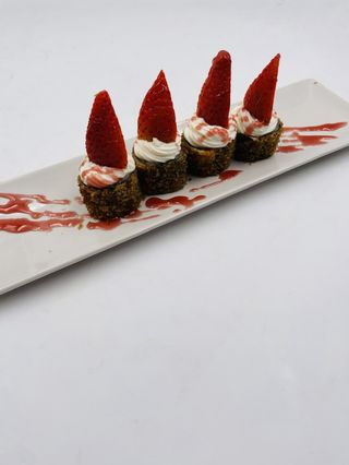 210. Tempura Maki De Salmón (8 Uds.)