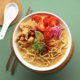 Суп карі лакса з курочкою