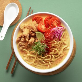 Суп карі лакса з курочкою