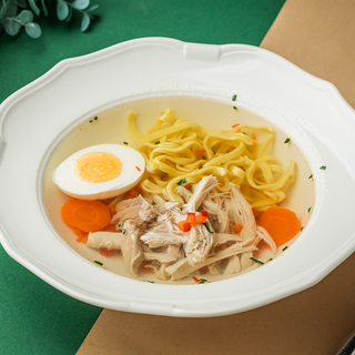 Бульйон з куркою та домашньою пастою (250 г)