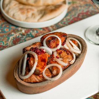 ღორის მწვადი კეცზე