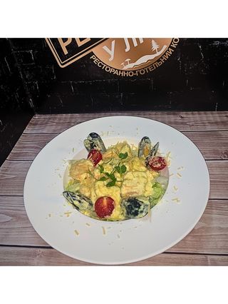 Салат "Теплий з морепродуктами"(350г)